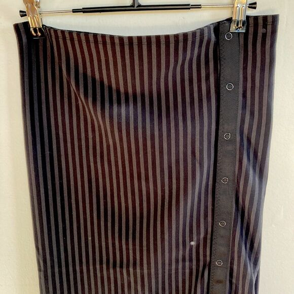 Lululemon Vinyasa Rulu Scarf Wrap Convertible Snap Closure Black & Gray Stripes - Picture 8 of 9